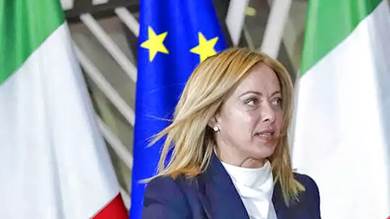 مخادعان روسيان يقضيان على المستقبل المهني لمستشار رئيسة الوزراء الإيطالية
